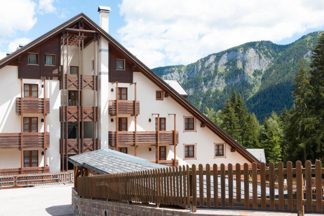 Nevesole Folgarida Resort Aparthotel Exterior photo