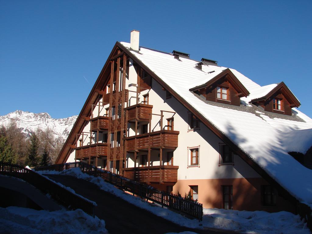 Nevesole Folgarida Resort Aparthotel Exterior photo