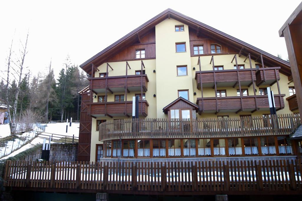 Nevesole Folgarida Resort Aparthotel Exterior photo