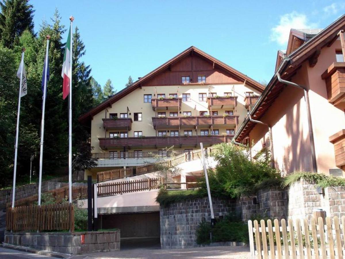 Nevesole Folgarida Resort Aparthotel Exterior photo